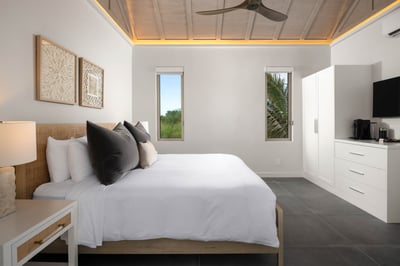 Luxury Villa Photo #20