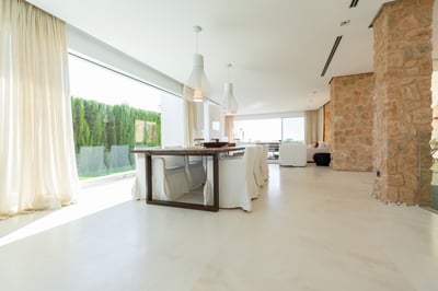 Luxury Villa Photo #12