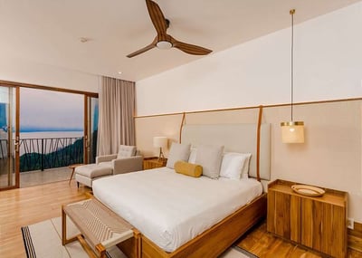 Luxury Villa Photo #24