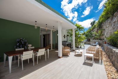 Luxury Villa Photo #12