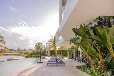 Luxury Villa Photo #6