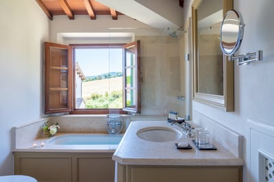 Luxury Villa Photo #37