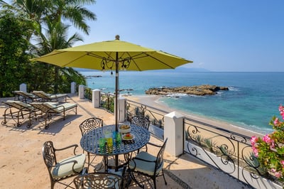 Luxury Villa Photo #12