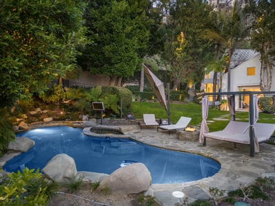 Luxury Villa Photo #5