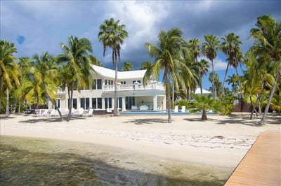 Luxury Villa Photo #7