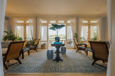 Luxury Villa Photo #17