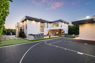 Luxury Villa Photo #6