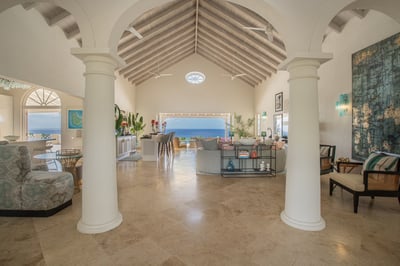 Luxury Villa Photo #10