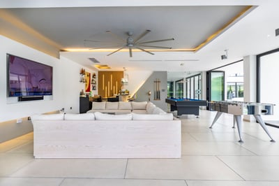 Luxury Villa Photo #34