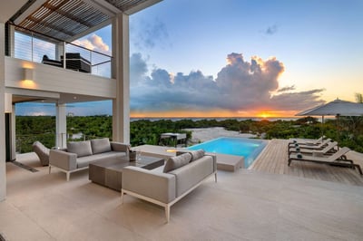 Luxury Villa Photo #9