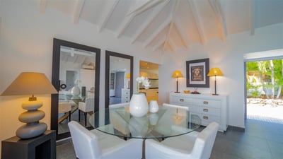 Luxury Villa Photo #34