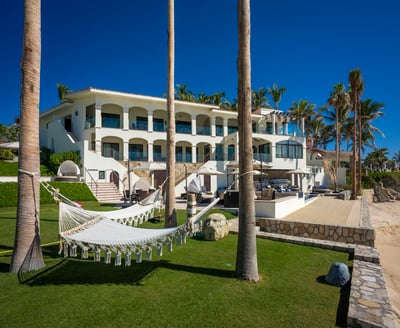 Luxury Villa Photo #11