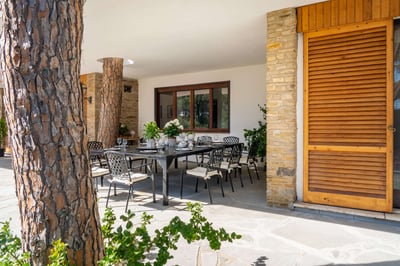 Luxury Villa Photo #11