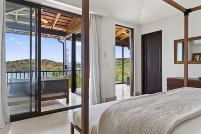 Luxury Villa Photo #29