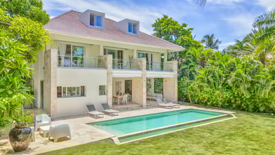 Luxury Villa Photo #2