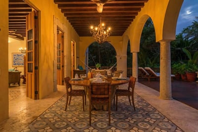 Luxury Villa Photo #16