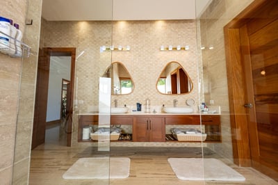Luxury Villa Photo #27