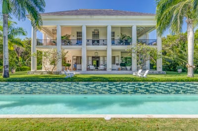 Luxury Villa Photo #4