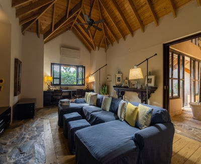Luxury Villa Photo #45