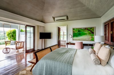 Luxury Villa Photo #14