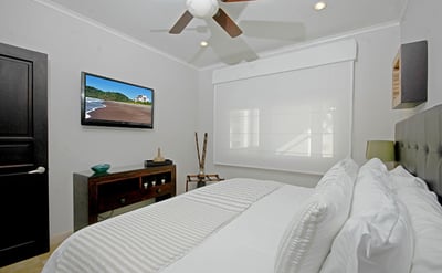 Luxury Villa Photo #19