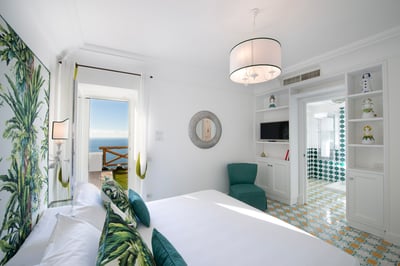 Luxury Villa Photo #25