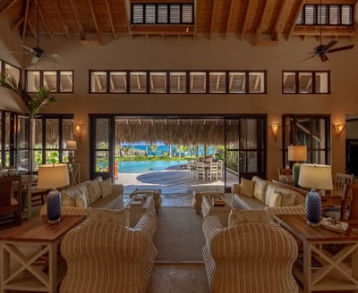 Luxury Villa Photo #24
