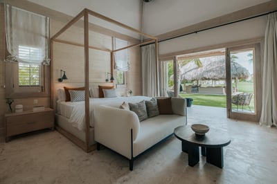 Luxury Villa Photo #23