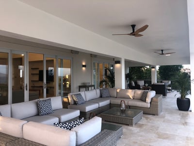 Luxury Villa Photo #38