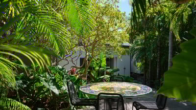 Kitchen & Dining Area