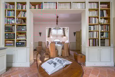 Luxury Villa Photo #27