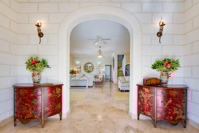 Luxury Villa Photo #18