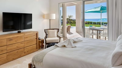 Luxury Villa Photo #25