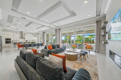 Luxury Villa Photo #17