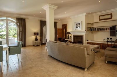 Luxury Villa Photo #15