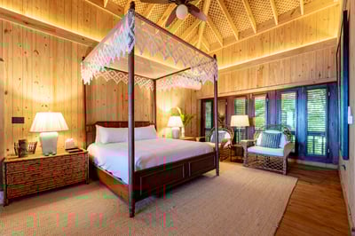 Luxury Villa Photo #38