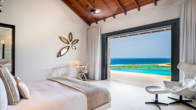 Luxury Villa Photo #12