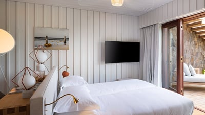 Bedroom 8: Located on the garden level. King size bed, air conditioning, HD-TV, Dish Netwo