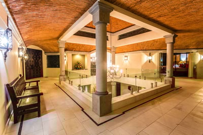 Luxury Villa Photo #9