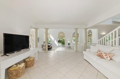 Luxury Villa Photo #10