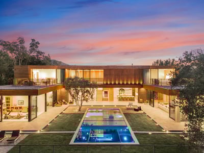 Luxury Villa Photo #3