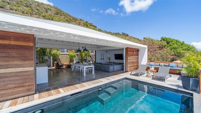 Luxury Villa Photo #3