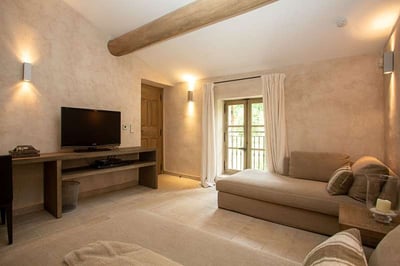 Luxury Villa Photo #12