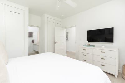 Luxury Villa Photo #22