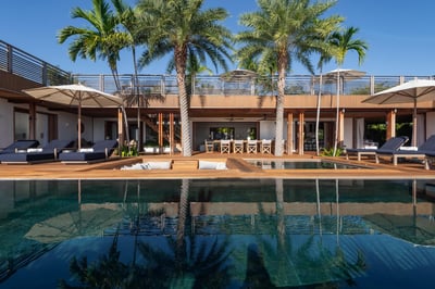 Luxury Villa Photo #4
