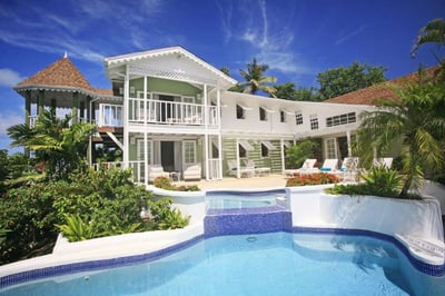Luxury Villa Photo #3
