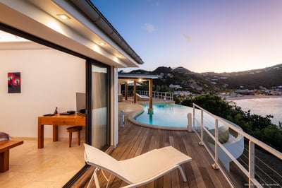 Luxury Villa Photo #7
