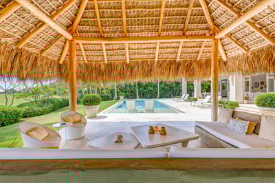 Luxury Villa Photo #13