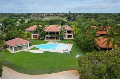 Luxury Villa Photo #5
