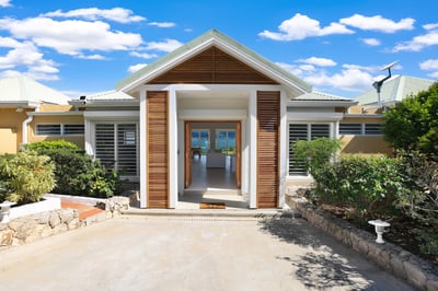 Luxury Villa Photo #39